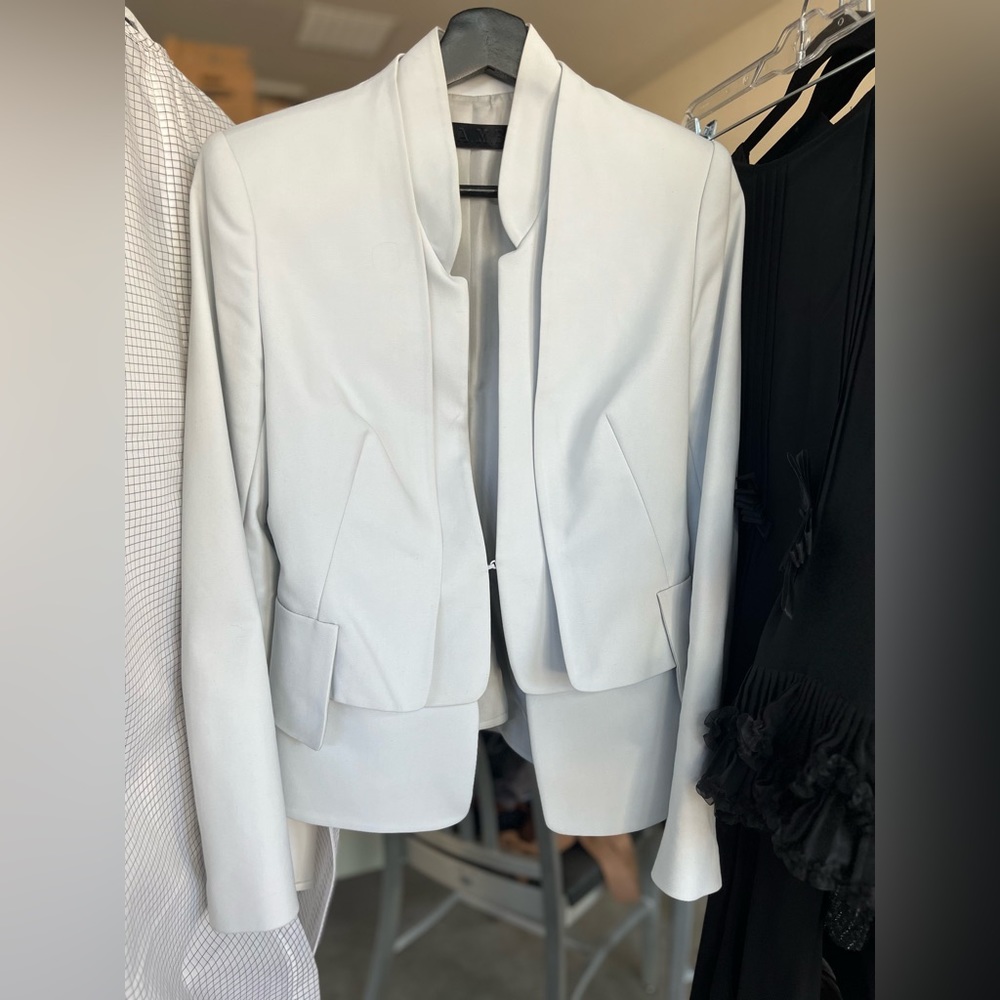 L.A.M.B. sz.6 Gwen Stefani ice blue blazer w/stunning details/tucking. Like new.